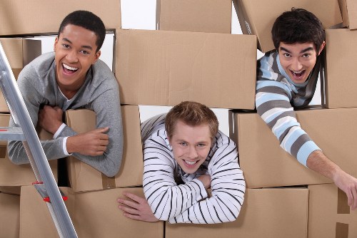 Careful transport of household items during a Beddington move
