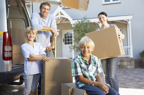 Residential and commercial packing support for customers in Beddington
